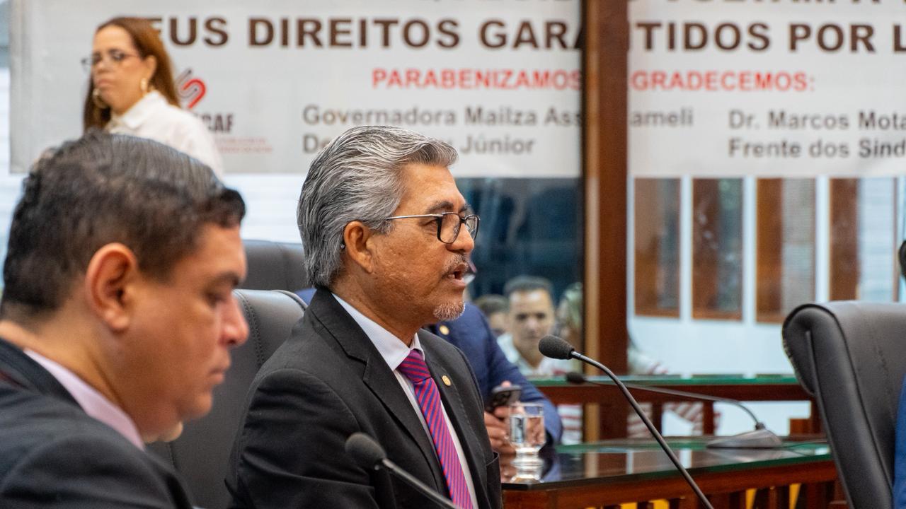 Audiência com servidores públicos na Assembleia